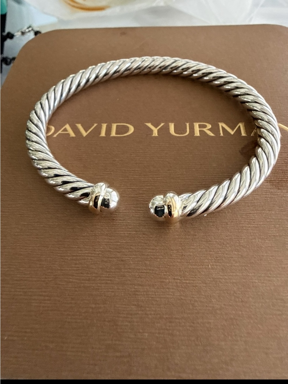 David Yurman 6mm FLEX® BRACELET
14k gold w sterling silver size M
